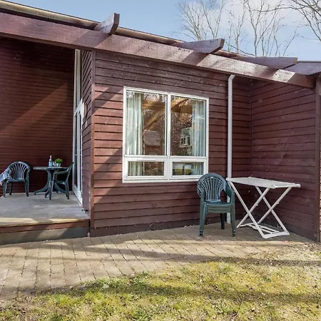 2 Bedroom In פרדריקה